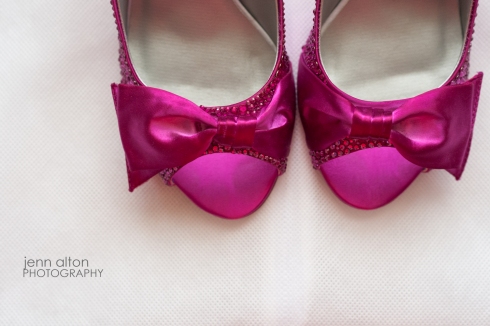 Pink bride shoes, New England Wedding